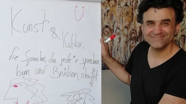 Georgios Tsakalidis beantwortet Fragen zur Freien Kunst- und Kulturszene